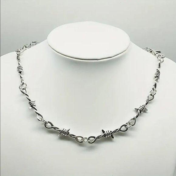 Jewelry - 20" Womens 18K White Gold Barbed Wire Chain Necklace Silver Jewelry 18 Karat NEW